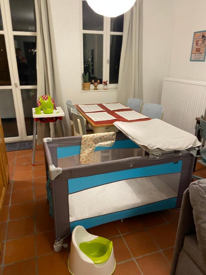 Le Refuge Des Catulas Thuin Exteriör bild
