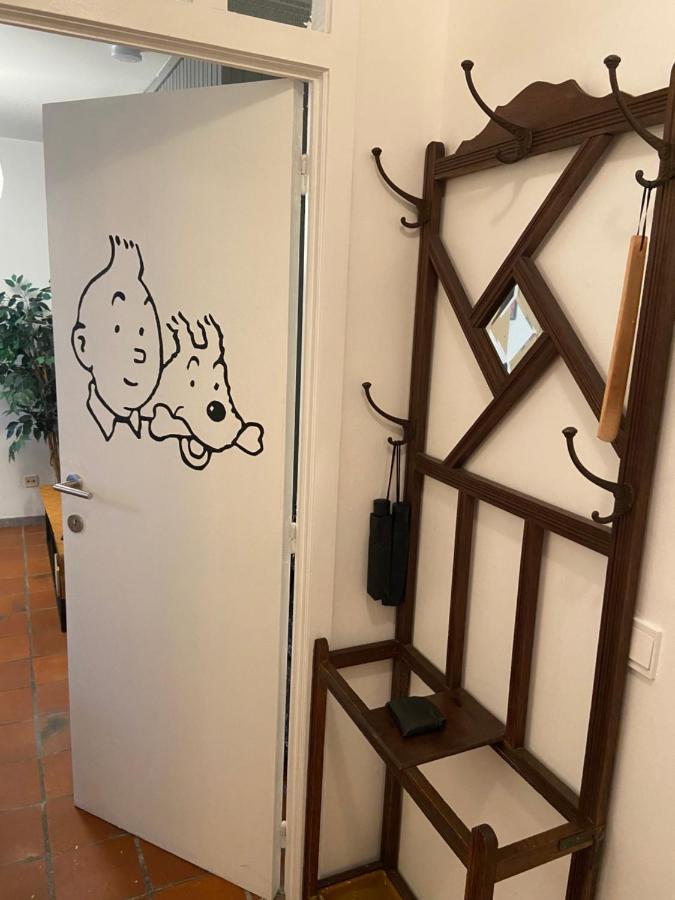 Le Refuge Des Catulas Thuin Exteriör bild